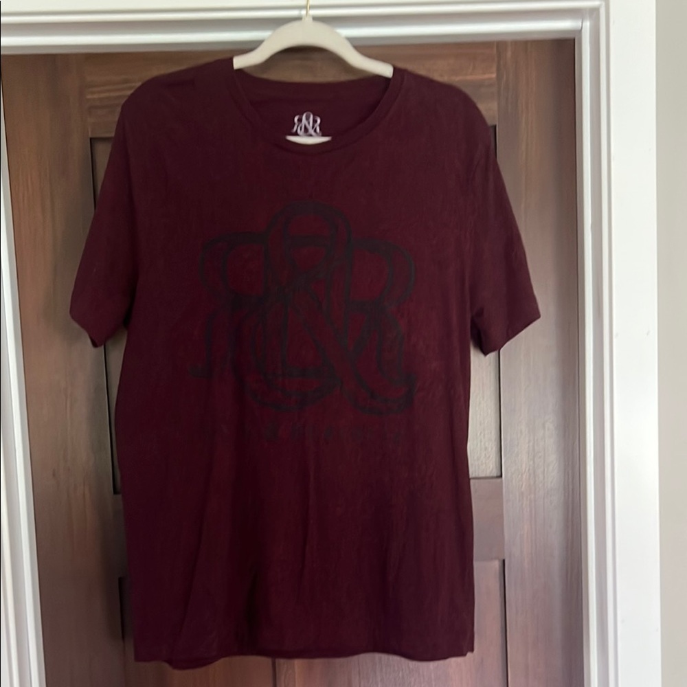 Rock & Republic Maroon Graphic T-Shirt